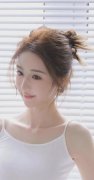 值得关心的消息？河南巩义一火箭飞翔途中冒黑 